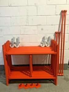 FRAMES + CASTORS